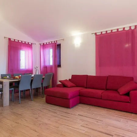 Erica Villa Pula