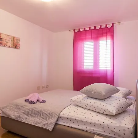 Erica Villa Pula